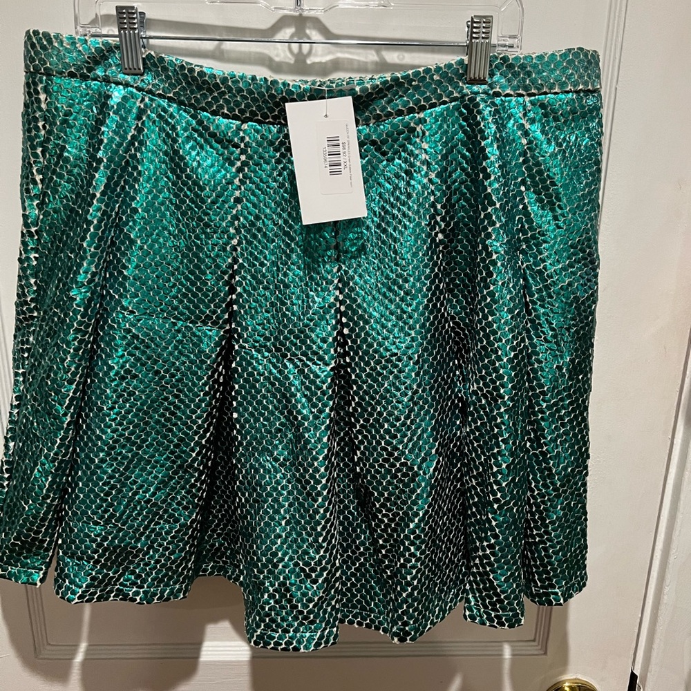 Queen of Sparkles Green Bubble Pleat Skirt